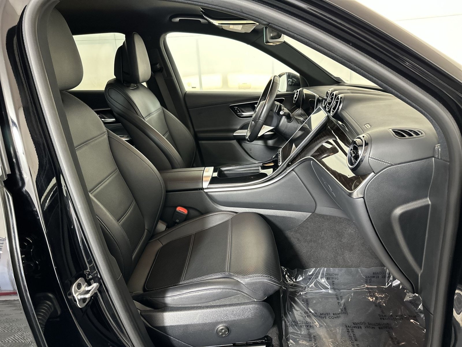Used 2023 Mercedes-Benz GLC 300 4MATIC image 26