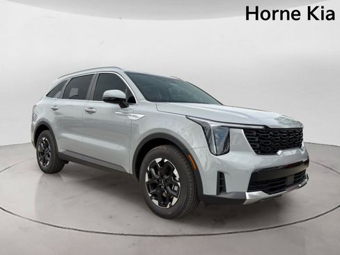 New 2026 Kia Sorento S FWD image 2