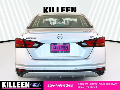 Used 2024 Nissan Altima 2.5 SV image 7