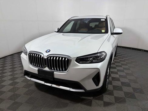 Used 2023 BMW X3 xDrive30i w/ Premium Package AWD/4WD image 3