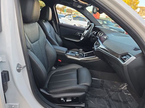 Used 2019 BMW 330i xDrive 330i xDrive w/ Driving Assistance Package image 26