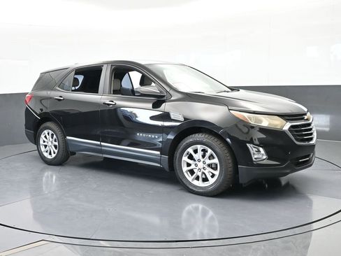 Used 2020 Chevrolet Equinox LS image 8