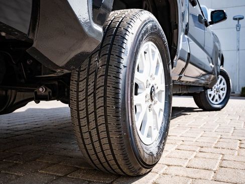 Used 2025 Toyota Tacoma SR5 image 41