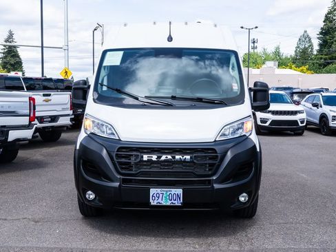 Used 2026 RAM ProMaster 2500 w/ Convenience Group FWD image 2