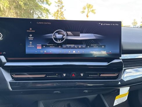 New 2026 BMW 530i xDrive w/ Premium Package image 23