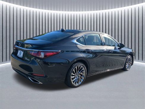 Used 2024 Lexus ES 350 Luxury image 5