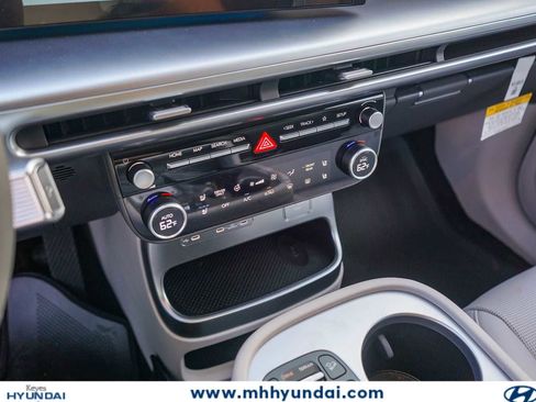 New 2026 Hyundai Ioniq 9 SEL AWD/4WD image 24