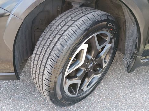 Used 2019 Subaru Crosstrek 2.0i Limited w/ Moonroof Package w/Navigation AWD/4WD image 10
