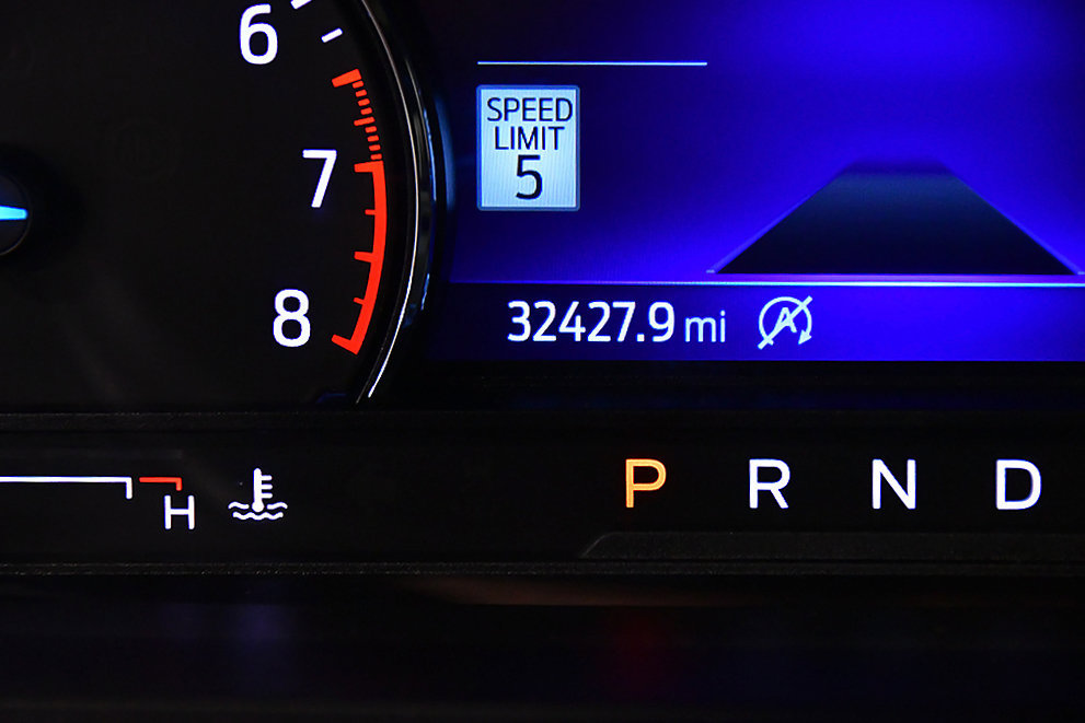Used 2023 Ford Explorer XLT w/ Equipment Group 202A AWD/4WD image 17