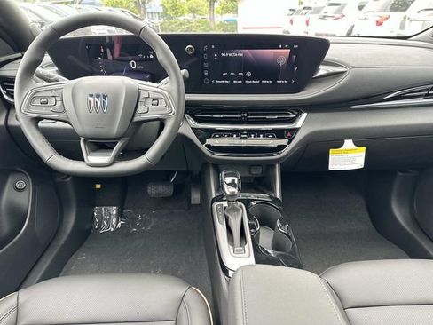 New 2026 Buick Envista Avenir FWD image 16