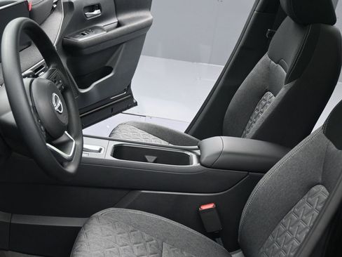 New 2026 Nissan Kicks SV w/ SV Premium Package AWD/4WD image 15