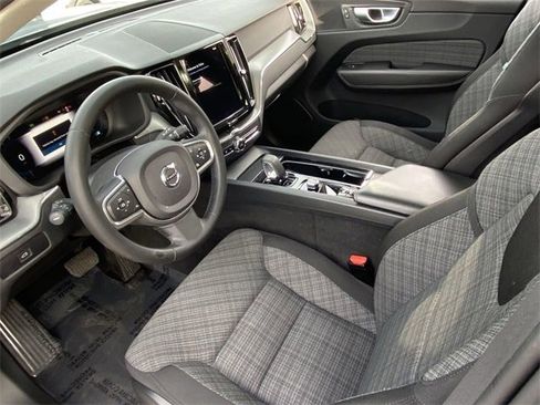 Certified 2023 Volvo XC60 B5 Core w/ Climate Package image 20