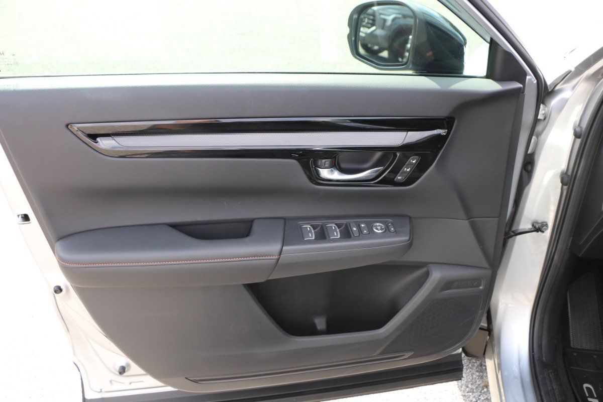Used 2026 Honda CR-V Sport Touring image 17