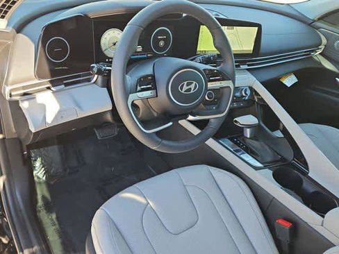 New 2026 Hyundai Elantra Limited image 10