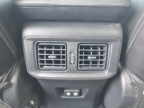 Used 2020 Toyota RAV4 XLE FWD image 41