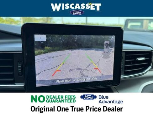 Certified 2022 Ford Explorer XLT w/ Equipment Group 202A image 10