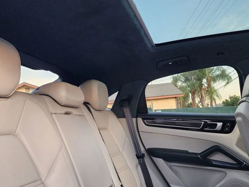 Used 2023 Porsche Cayenne GTS image 32
