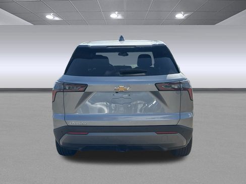 Used 2026 Chevrolet Equinox LT FWD image 4