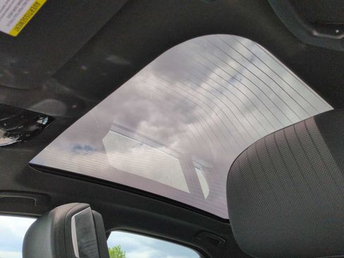Used 2025 BMW i7 eDrive50 RWD image 20