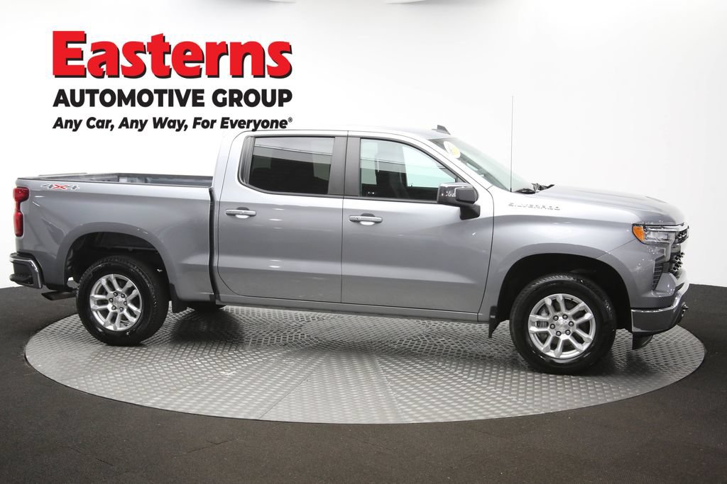 Used 2023 Chevrolet Silverado 1500 LT AWD/4WD image 49