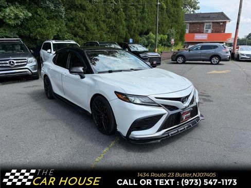 Used 2021 Toyota Camry XSE w/ Navigation Package FWD image 9