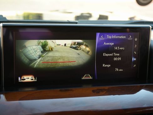 Used 2017 Lexus LX 570 4WD image 16