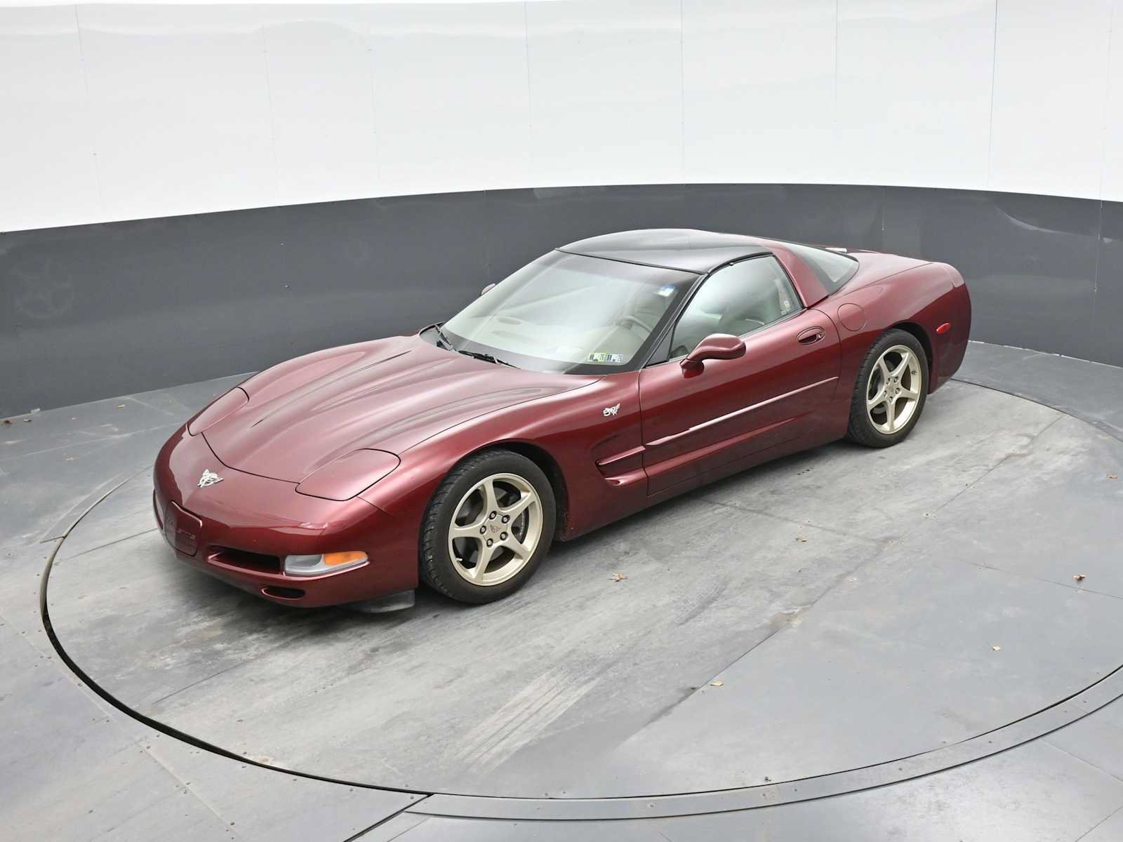Used 2003 Chevrolet Corvette Coupe w/ Preferred Equipment Group RWD image 15
