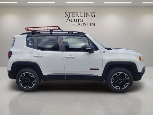 Used 2016 Jeep Renegade Trailhawk w/ Premium Trailhawk Package image 4
