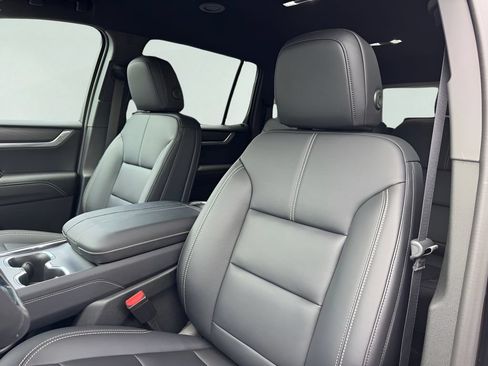 New 2026 GMC Acadia Elevation w/ Elevation Premium Package FWD image 9