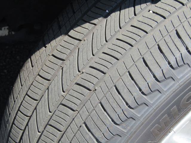 Used 2024 Ford Explorer Limited w/ Limited Technology Package AWD/4WD image 8
