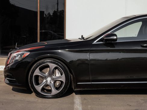 Used 2015 Mercedes-Benz S 550 Sedan image 14