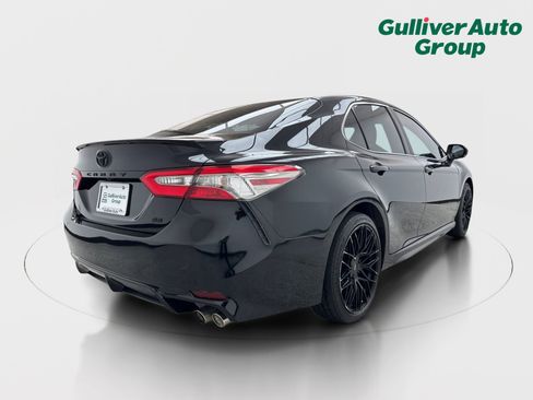 Used 2018 Toyota Camry SE w/ Convenience Package FWD image 8