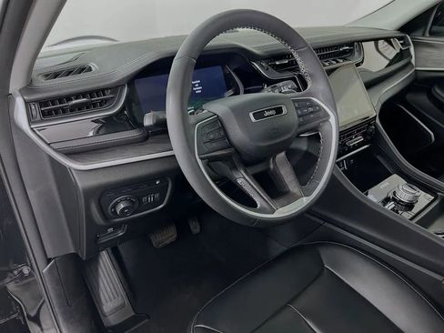 Used 2023 Jeep Grand Cherokee 4WD 4xe image 10