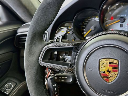 Used 2019 Porsche 911 GT3 RS w/ Weissach Package RWD image 27
