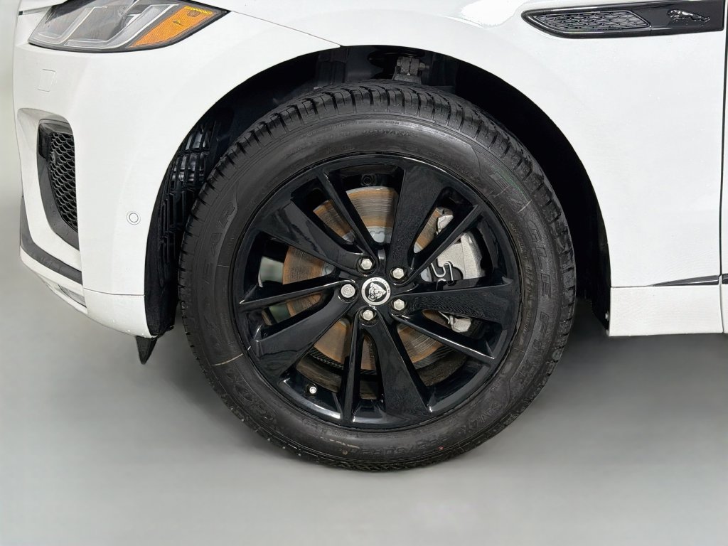 New 2026 Jaguar F-PACE R-Dynamic S AWD/4WD image 33