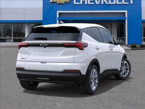 New 2027 Chevrolet Bolt LT w/ Comfort Package FWD image 4
