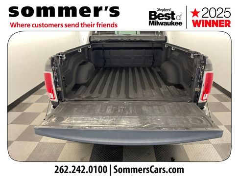Used 2016 RAM 1500 Laramie w/ Convenience Group AWD/4WD image 31