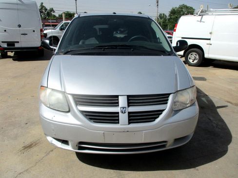 Used 2007 Dodge Grand Caravan SE w/ Popular Equipment Group I image 3