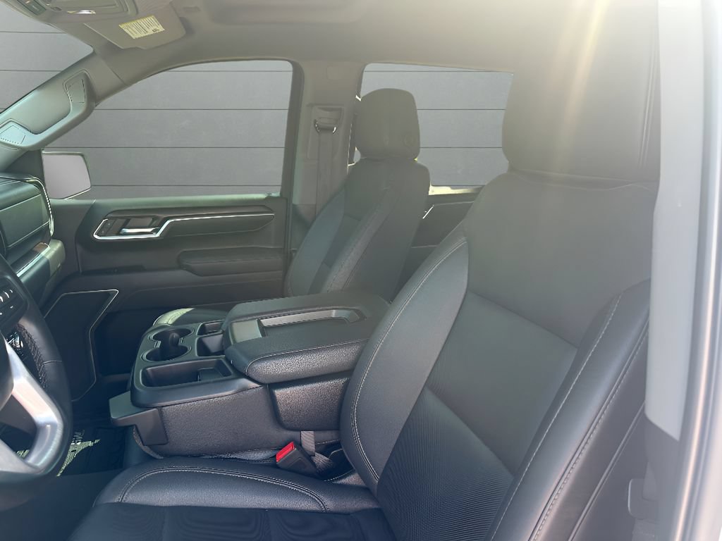 Used 2025 GMC Sierra 1500 SLT AWD/4WD image 22