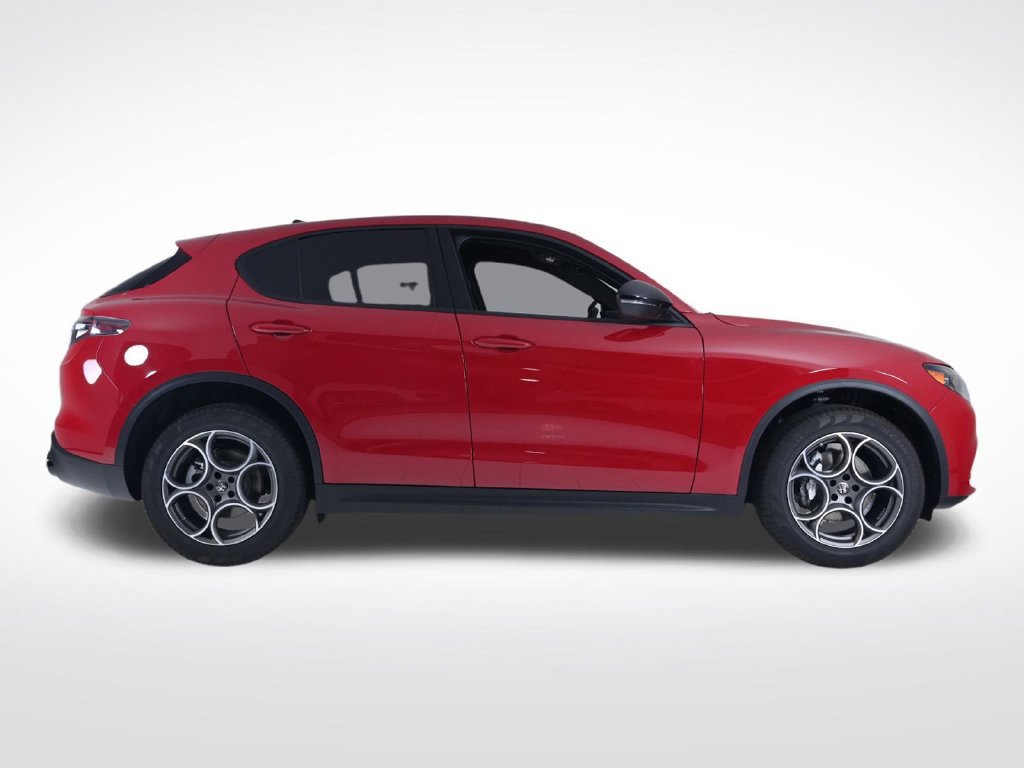 New 2025 Alfa Romeo Stelvio Sprint w/ Convenience Package AWD/4WD image 6