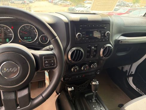 Used 2017 Jeep Wrangler Unlimited Sport w/ Quick Order Package 24S AWD/4WD image 24