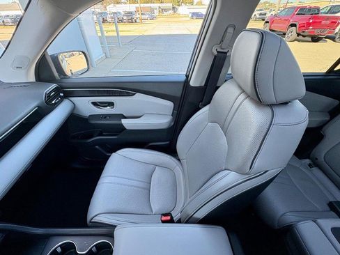 Used 2023 Honda Pilot Elite image 16