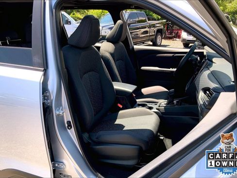 Certified 2025 Subaru Forester Premium AWD/4WD image 7