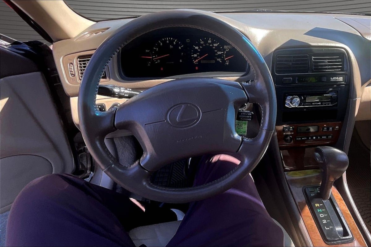 Used 2000 Lexus ES 330 w/ Lexus Value Pkg FWD image 8