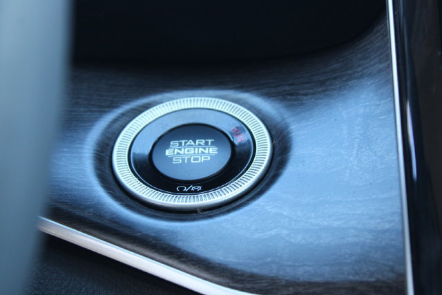 Used 2023 Jeep Grand Cherokee L Limited RWD image 22