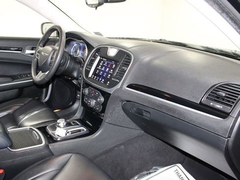 Used 2023 Chrysler 300 Touring AWD/4WD image 26