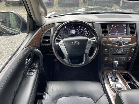 Used 2017 INFINITI QX80 4WD w/ Driver Assistance Package image 15