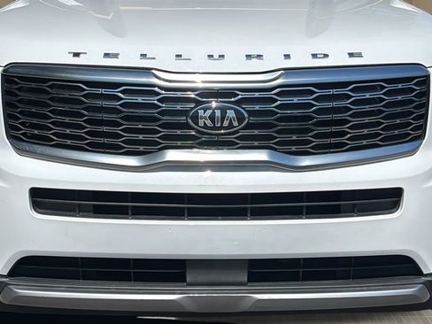 Used 2021 Kia Telluride EX w/ EX Premium Package FWD image 24