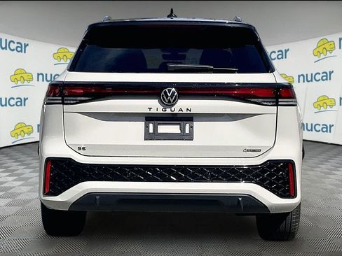New 2026 Volkswagen Tiguan SE R-Line AWD/4WD image 4