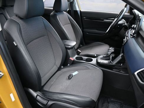 Used 2023 Kia Seltos S image 42